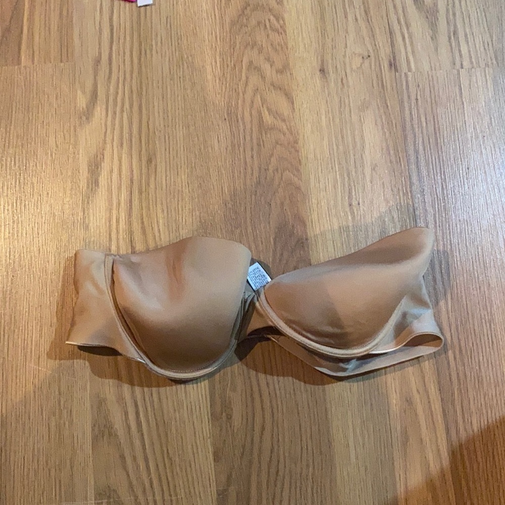 Victoria’ Secret 36B tan strapless bra - Picture 1 of 2